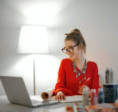Možnost home office nabízí více 76 % velkých firem a více než polovina těch menších 